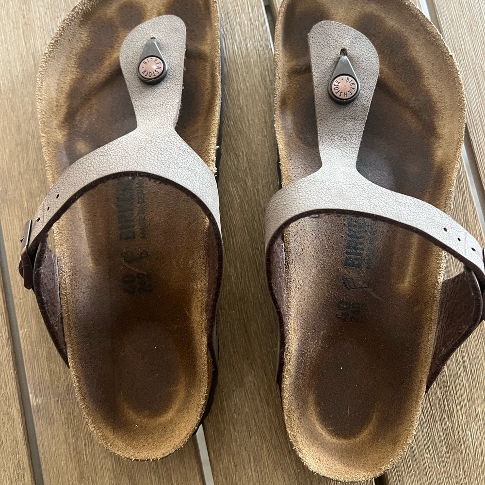 Birkenstock Gizeh Women's Sandals — Taupe